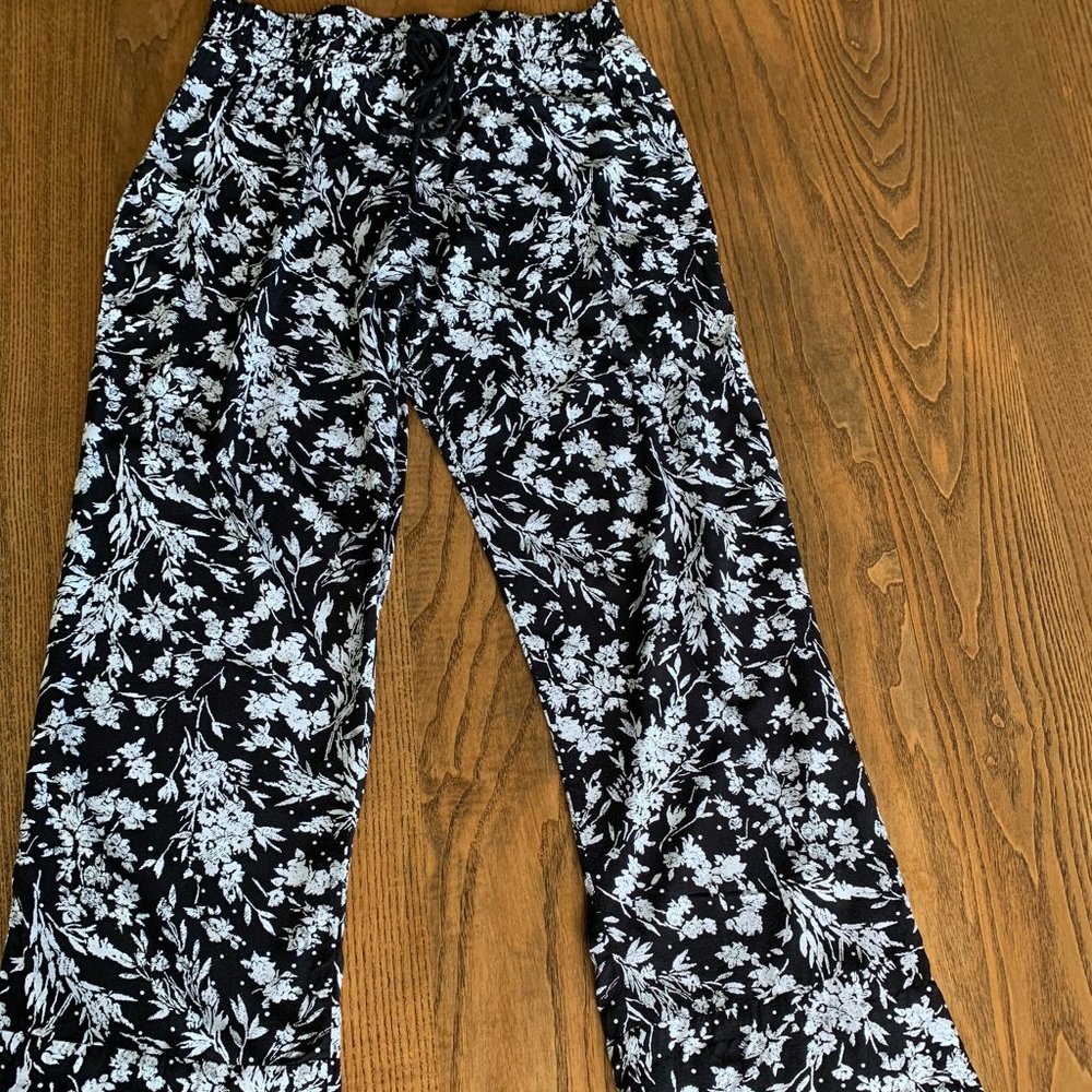 High Waisted Wide-Leg Pant